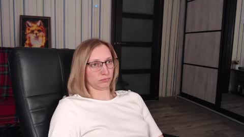 Snapshot of vikaericka chatting on May 21, 2026, 12:06 am Vika online show from May 21, 2026, 12:06 am
