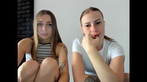 vikky_s11 online show from September 16, 2025, 10:16 am