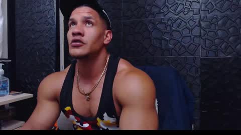 Viktor Herrera online show from January 13, 2025, 1:56 am