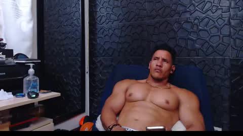 Viktor Herrera online show from January 13, 2025, 6:16 pm