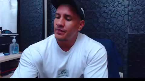 Viktor Herrera online show from January 22, 2025, 2:59 am