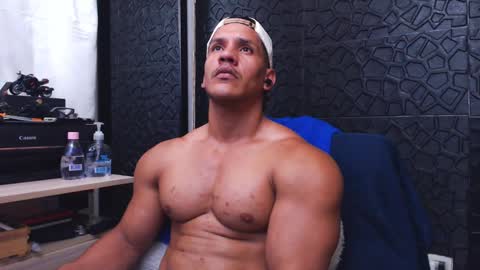 Viktor Herrera online show from September 9, 2025, 5:56 pm