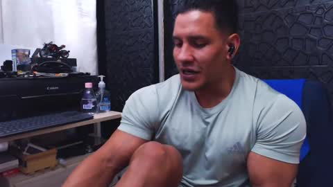 Viktor Herrera online show from September 12, 2025, 4:18 pm