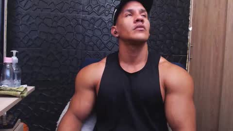 Viktor Herrera online show from November 6, 2025, 5:47 pm