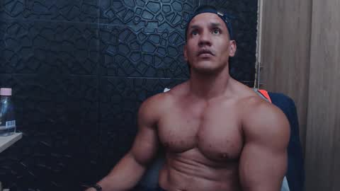 Viktor Herrera online show from December 22, 2025, 9:23 pm