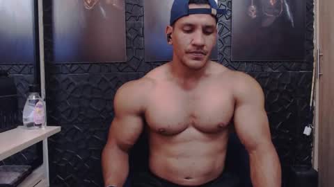 Viktor Herrera online show from March 28, 2026, 9:25 pm