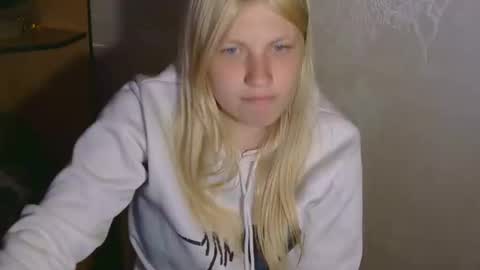 Snapshot of viktoria20502 chatting on October 3, 2025, 8:28 pm viktoria20502 online show from October 3, 2025, 8:28 pm