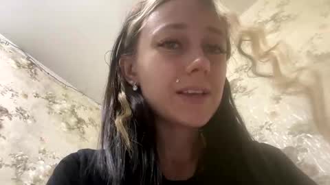 Sweett online show from May 18, 2026, 12:18 am