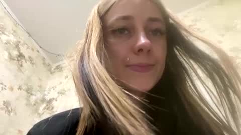Sweett online show from June 2, 2026, 12:56 am