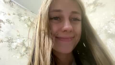 Sweett online show from June 8, 2026, 1:09 am