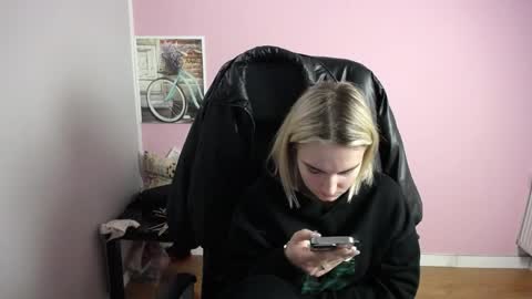 viktoria_lovely online show from April 10, 2026, 6:29 am