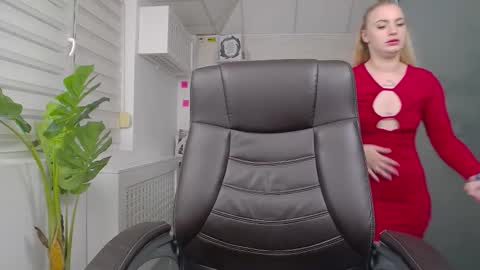 Viktoria online show from November 3, 2025, 9:05 pm