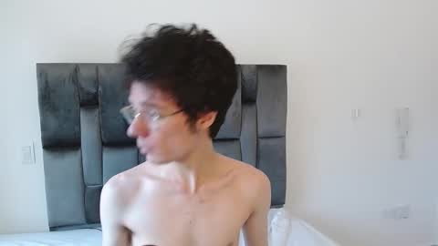 viktornoir online show from October 23, 2025, 7:12 pm