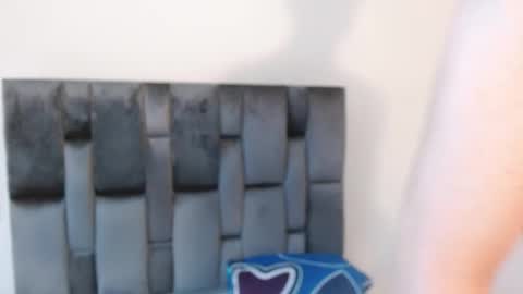 viktornoir online show from October 27, 2025, 3:38 pm