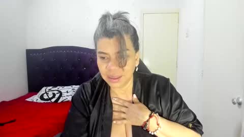 VIKY ADAMS online show from September 18, 2025, 11:01 am