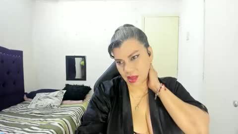 VIKY ADAMS online show from December 3, 2025, 9:18 am