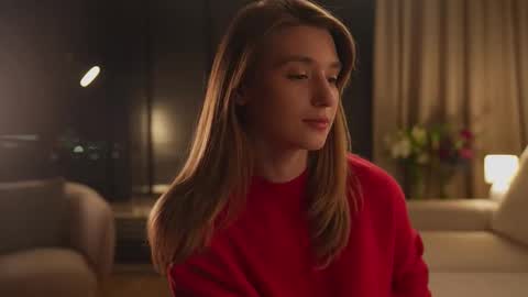 Lana online show from November 5, 2025, 3:45 pm