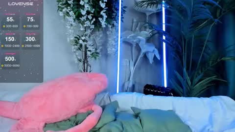 Snapshot of villy_billy chatting on February 12, 2025, 5:37 pm Hey sweetyIam Ariel 3 Ready to play with you online show from February 12, 2025, 5:37 pm