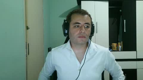 vincentehrt1 online show from August 9, 2026, 3:28 pm