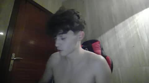 Snapshot of vincentprice69 chatting on January 22, 2025, 4:02 am vincentprice69 online show from January 22, 2025, 4:02 am