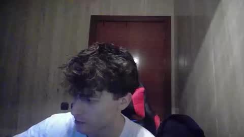 Snapshot of vincentprice69 chatting on March 7, 2025, 1:31 am vincentprice69 online show from March 7, 2025, 1:31 am