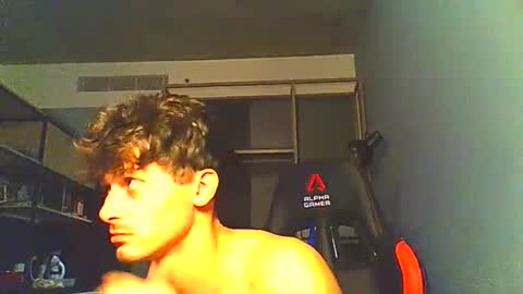 Snapshot of vincentprice69 chatting on October 30, 2025, 5:35 pm vincentprice69 online show from October 30, 2025, 5:35 pm