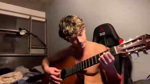 Snapshot of vincentprice69 chatting on November 14, 2025, 6:06 pm vincentprice69 online show from November 14, 2025, 6:06 pm