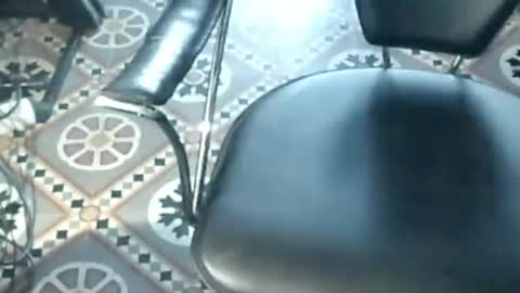 Snapshot of vincili chatting on March 4, 2026, 8:09 am vincili online show from March 4, 2026, 8:09 am