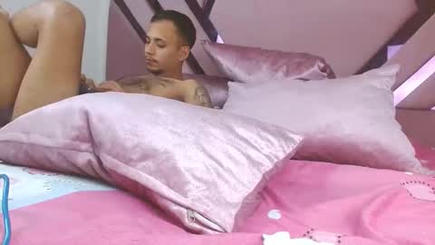 Snapshot of vinitryjhonson chatting on October 19, 2025, 5:19 am vinitryjhonson online show from October 19, 2025, 5:19 am