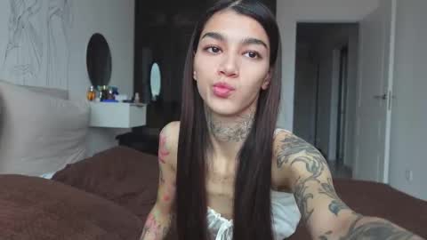 vinkitinkii online show from October 16, 2025, 6:58 am