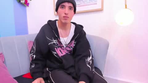 Snapshot of vinniematte chatting on February 9, 2025, 3:22 am vinniematte online show from February 9, 2025, 3:22 am