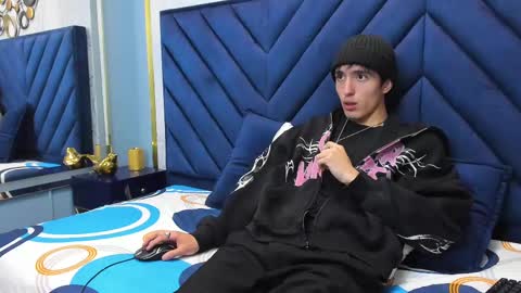 Snapshot of vinniematte chatting on February 28, 2025, 2:53 am vinniematte online show from February 28, 2025, 2:53 am