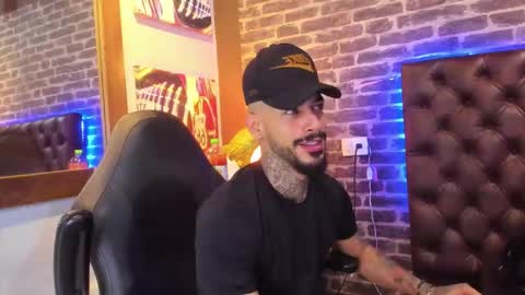 ---Vinzen--- online show from December 4, 2025, 5:17 am