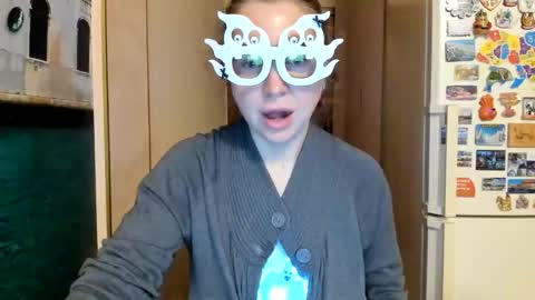 Snapshot of viodetta chatting on October 31, 2025, 8:43 pm viodetta online show from October 31, 2025, 8:43 pm