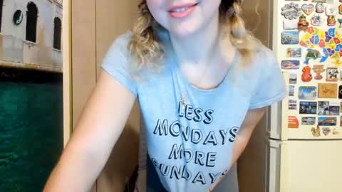 Snapshot of viodetta chatting on November 9, 2025, 11:30 am viodetta online show from November 9, 2025, 11:30 am