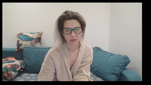 viola online show from February 9, 2025, 7:52 pm