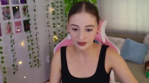 violaparkers online show from September 25, 2025, 10:19 am