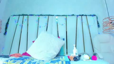 violeet_gray online show from December 5, 2025, 10:35 am