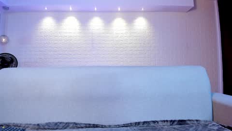 Snapshot of violeet_scott chatting on February 3, 2025, 10:58 am Violett Everyday From 0530 to 1430 Col Time online show from February 3, 2025, 10:58 am