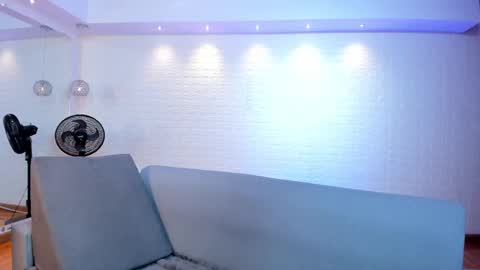 Snapshot of violeet_scott chatting on October 7, 2025, 10:45 am Violett Everyday From 0530 to 1430 Col Time online show from October 7, 2025, 10:45 am