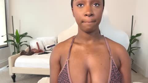 Fantasy Black Girl online show from February 10, 2025, 9:25 pm