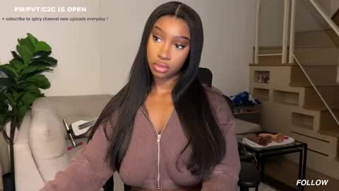 Snapshot of violet6xft chatting on February 27, 2026, 8:58 am Fantasy Black Girl online show from February 27, 2026, 8:58 am