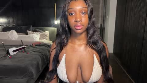Snapshot of violet6xft chatting on May 11, 2026, 4:04 pm Fantasy Black Girl online show from May 11, 2026, 4:04 pm