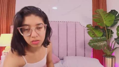 Snapshot of violet_606 chatting on May 29, 2026, 1:09 pm Violeta online show from May 29, 2026, 1:09 pm
