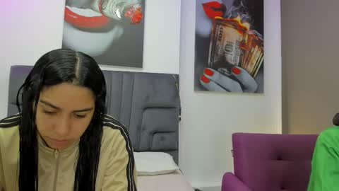 Violet and Myers online show from October 11, 2025, 11:42 am