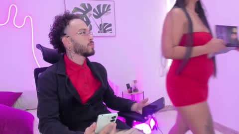 Snapshot of violet_and_paul chatting on October 11, 2025, 3:06 am Violet and Paul online show from October 11, 2025, 3:06 am