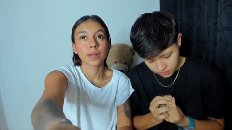 Violet and Casper online show from January 6, 2025, 10:02 am