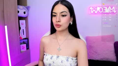 Violeta  online show from January 10, 2025, 5:02 pm