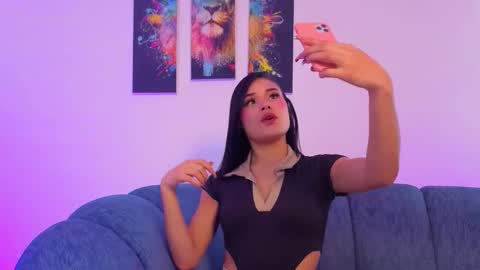 violet_jhonson online show from November 1, 2025, 3:14 pm