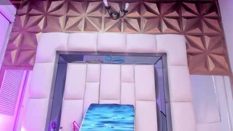 violet_milleer online show from March 15, 2026, 7:20 pm